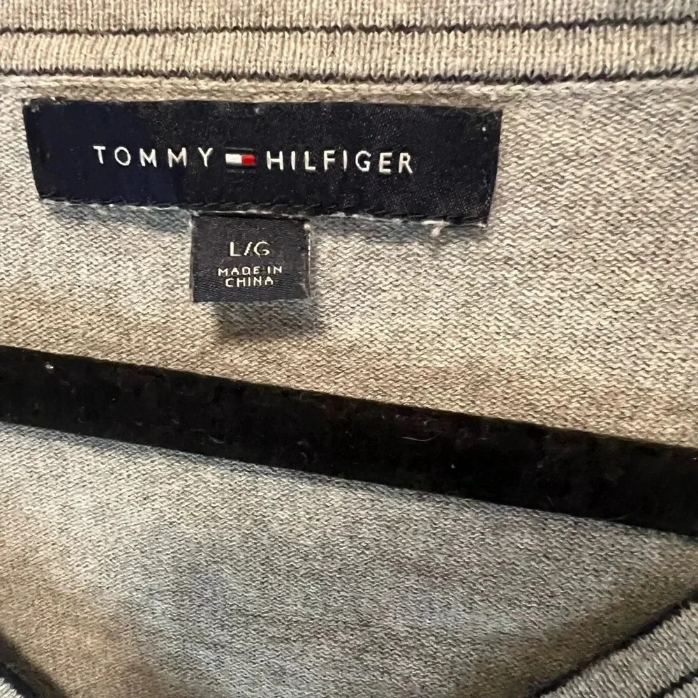 Tommy Hilfiger Nautical V Neck Sweater Size Large - Picture 6 of 7